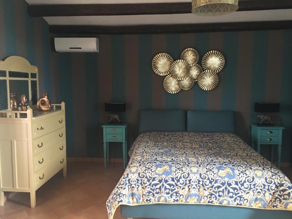 La Stanza Delle Muse In Villa Con Piscina 冯塔尼比安奇 外观 照片